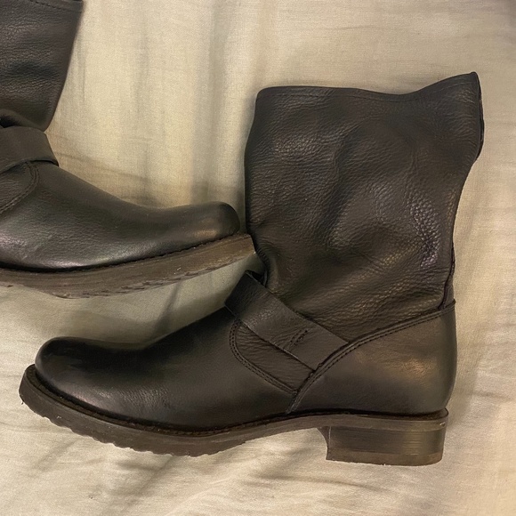 frye veronica bootie